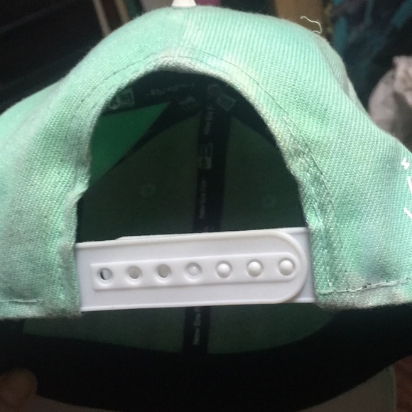 GREEN snapback - Picture 8 of 8